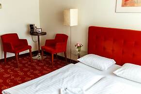 Dona Hotel