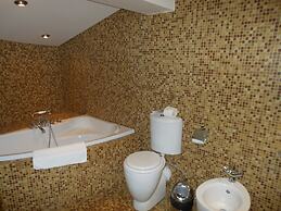 Dona Hotel