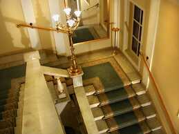 Grand Hotel