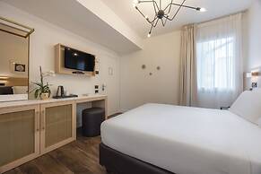 Globus Urban Hotel