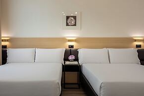 Globus Urban Hotel