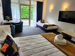 U Studios Paraparaumu, SureStay Collection by BW