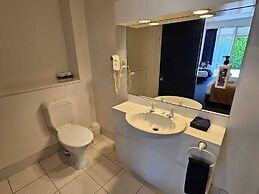 U Studios Paraparaumu, SureStay Collection by BW