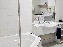 U Studios Paraparaumu, SureStay Collection by BW