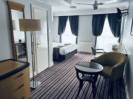 My Place Hotel
