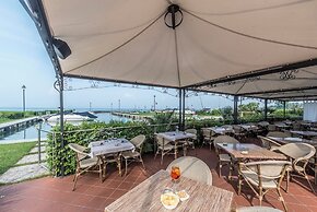 Yachting Hotel Mistral