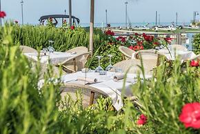 Yachting Hotel Mistral