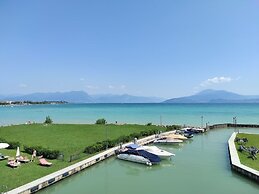 Yachting Hotel Mistral