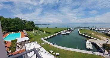 Yachting Hotel Mistral