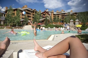 Panorama Mountain Resort - Ski Tip Tamarack Condos