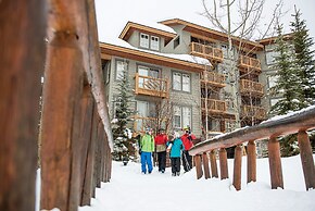 Panorama Mountain Resort - Ski Tip Tamarack Condos