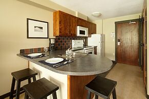 Panorama Mountain Resort - Ski Tip Tamarack Condos