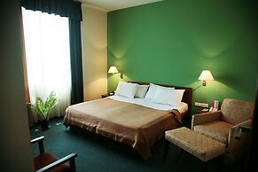 Ararat Hotel
