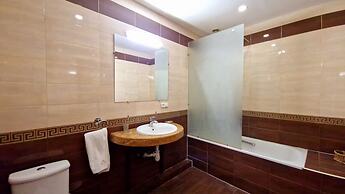 Ararat Hotel
