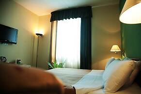 Ararat Hotel