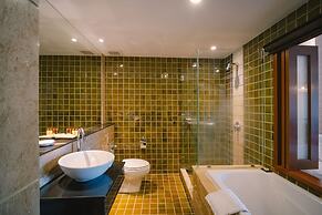 The Royal Paradise Hotel & Spa