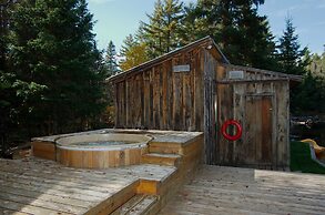 Algonquin Eco-Lodge