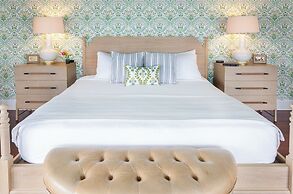 Breakwater Inn