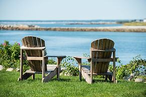 Breakwater Inn