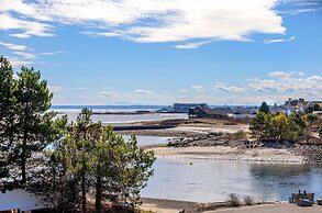 Breakwater Inn