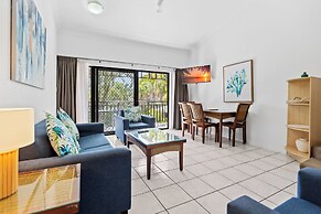 Trinity Beach Club Holiday Apartments