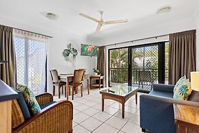 Trinity Beach Club Holiday Apartments