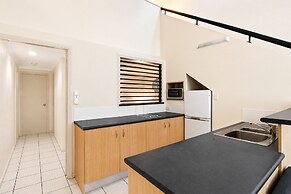 Trinity Beach Club Holiday Apartments