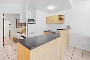 Trinity Beach Club Holiday Apartments