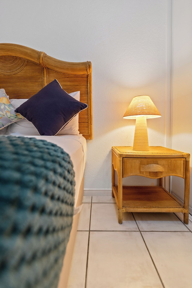 Trinity Beach Club Holiday Apartments