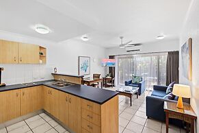 Trinity Beach Club Holiday Apartments