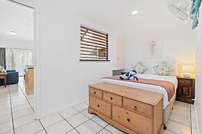 Trinity Beach Club Holiday Apartments