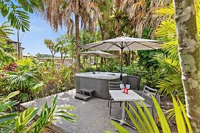 Trinity Beach Club Holiday Apartments