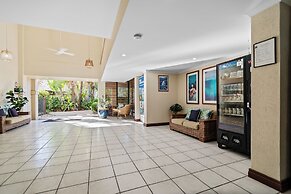 Trinity Beach Club Holiday Apartments