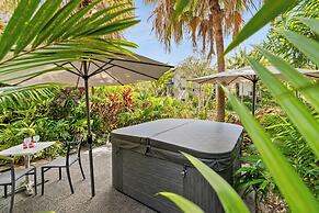 Trinity Beach Club Holiday Apartments