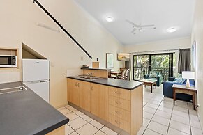 Trinity Beach Club Holiday Apartments