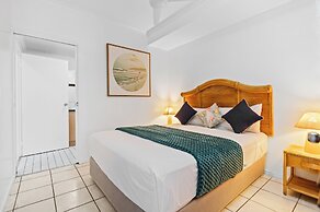 Trinity Beach Club Holiday Apartments