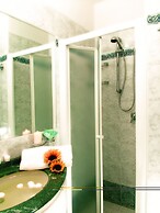 Hotel Thea