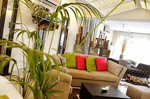 Hotel Thea