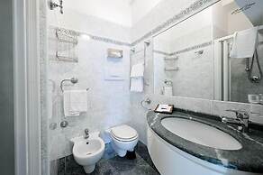 Hotel Thea