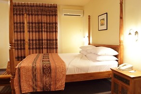 Tradewinds Hotel