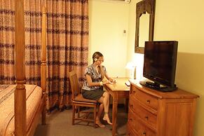 Tradewinds Hotel