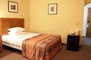 Tradewinds Hotel