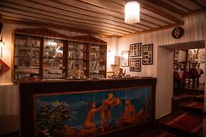 Ilion Hotel Suites
