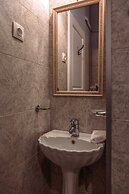 Ilion Hotel Suites