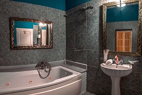 Ilion Hotel Suites