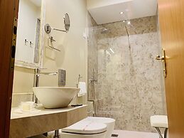 Massimo Plaza Hotel