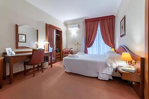 Massimo Plaza Hotel
