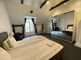 Unique Hotel