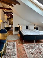 Unique Hotel