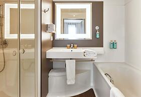 B&B HOME Rueil-Malmaison Gare